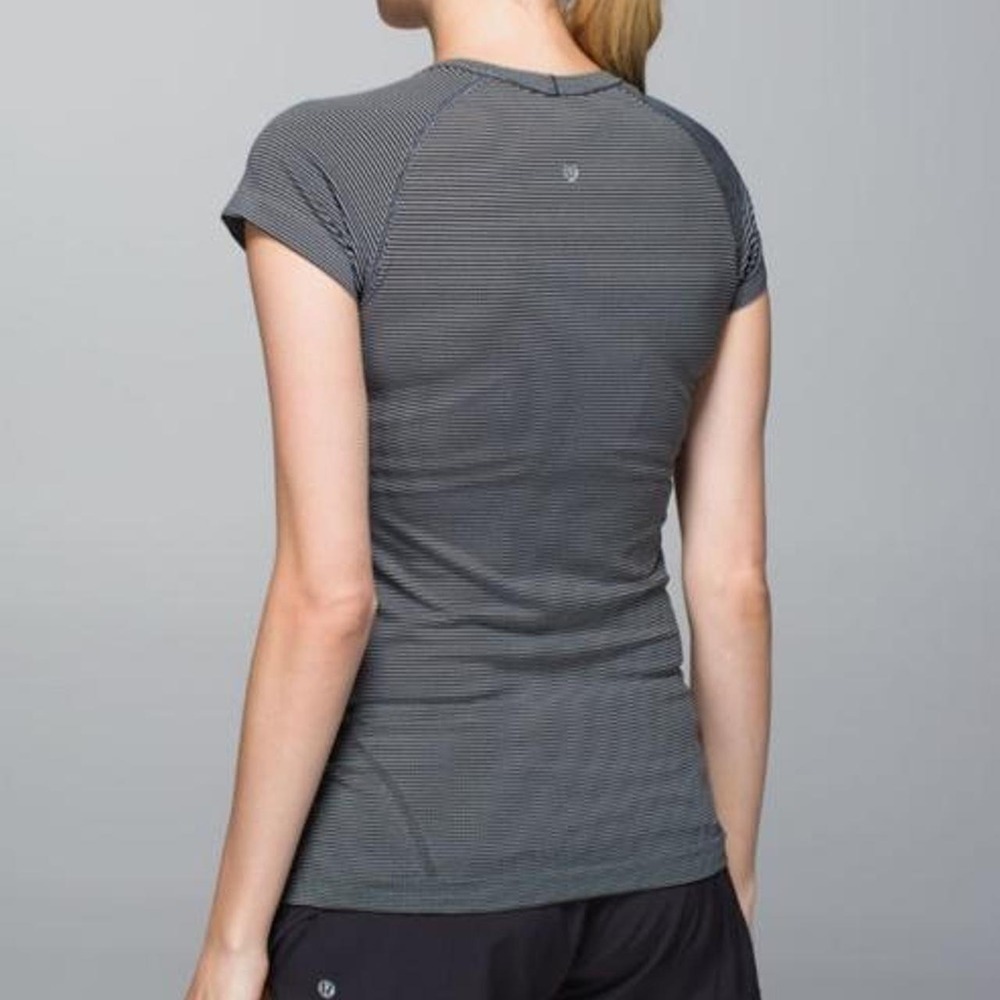 Lululemon Swiftly Tech Short Sleeve Crew Tempo Stripe White Black Size 6